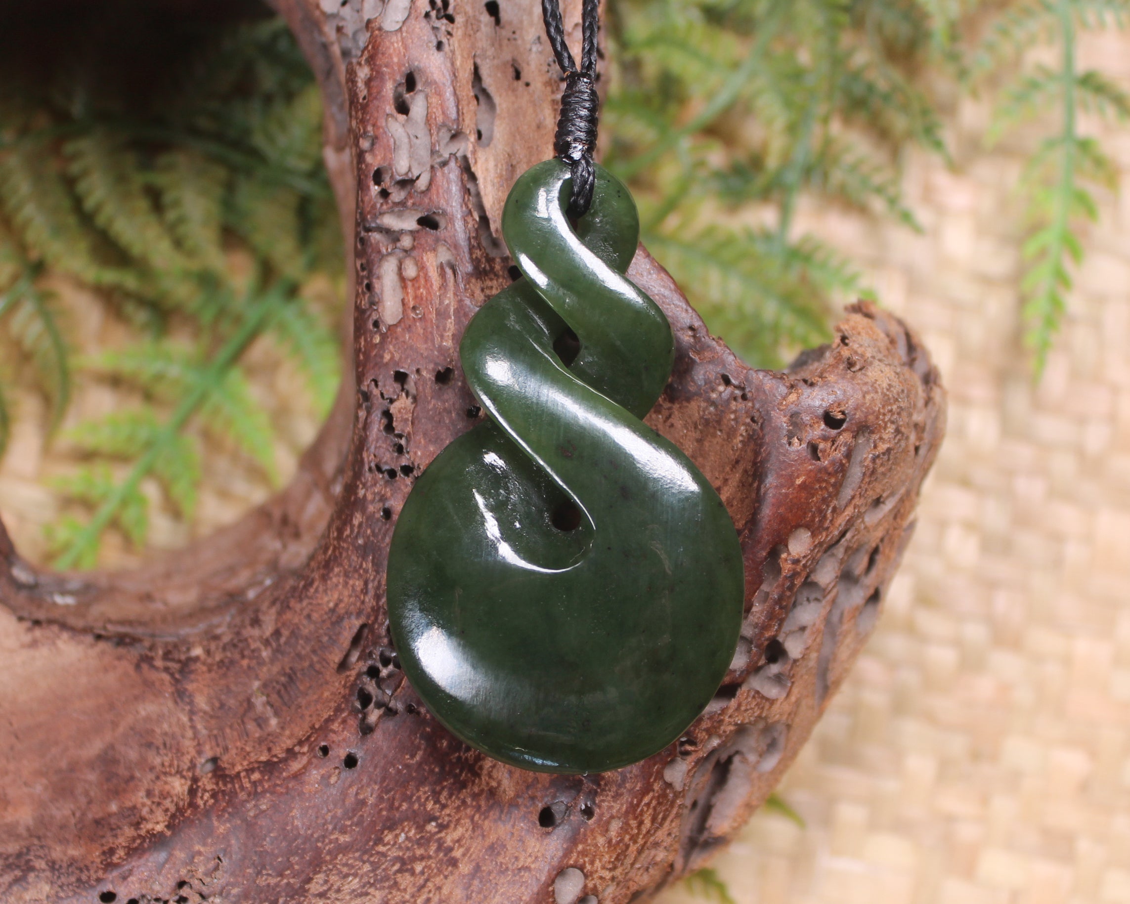 Twist carved from Rimu Pounamu - NZ Greenstone