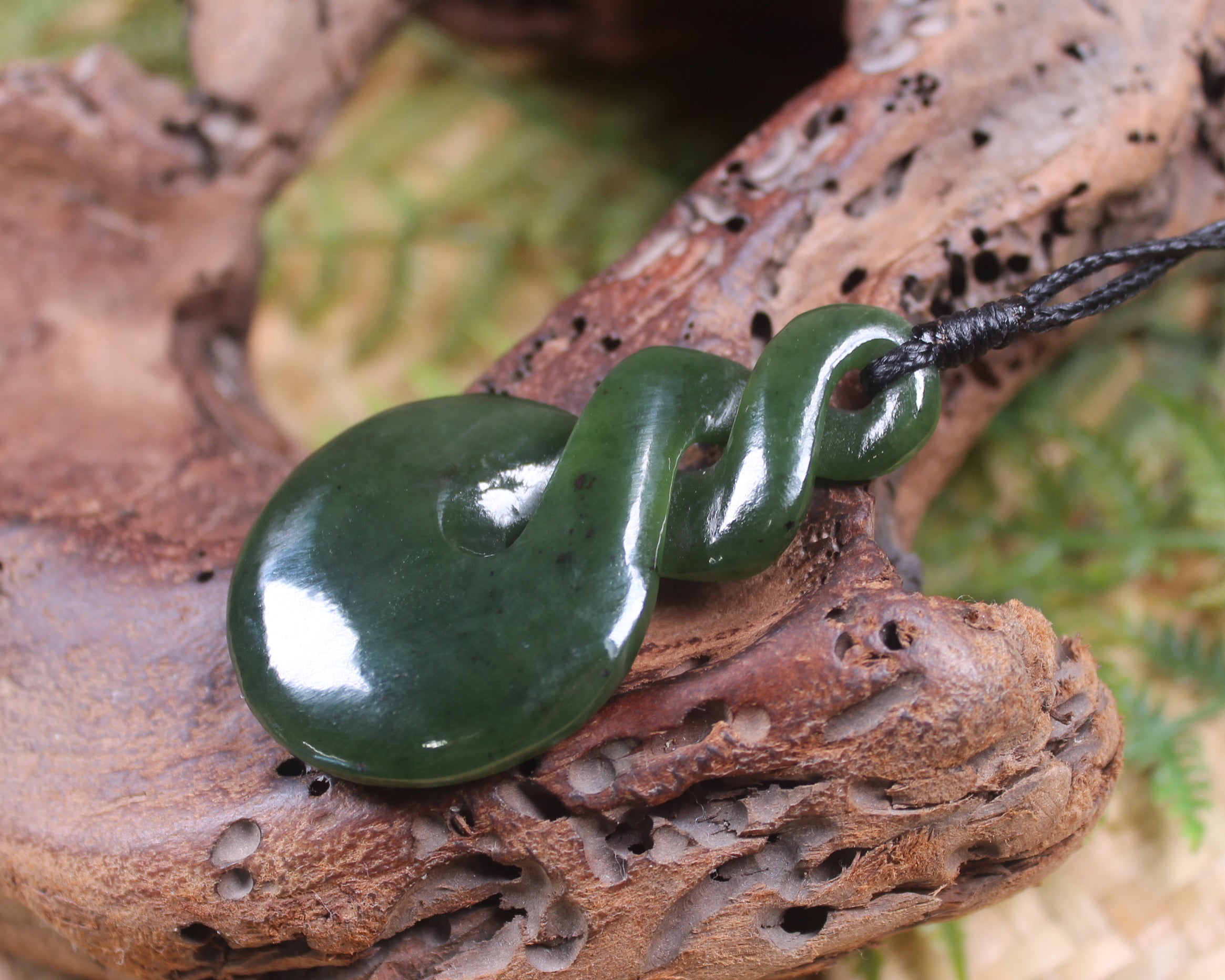 Twist carved from Rimu Pounamu - NZ Greenstone