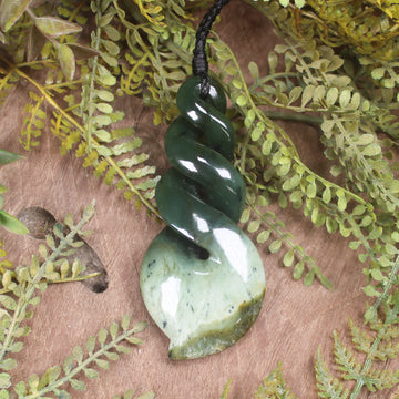 Twist carved from Kawakawa Pounamu - NZ Greenstone