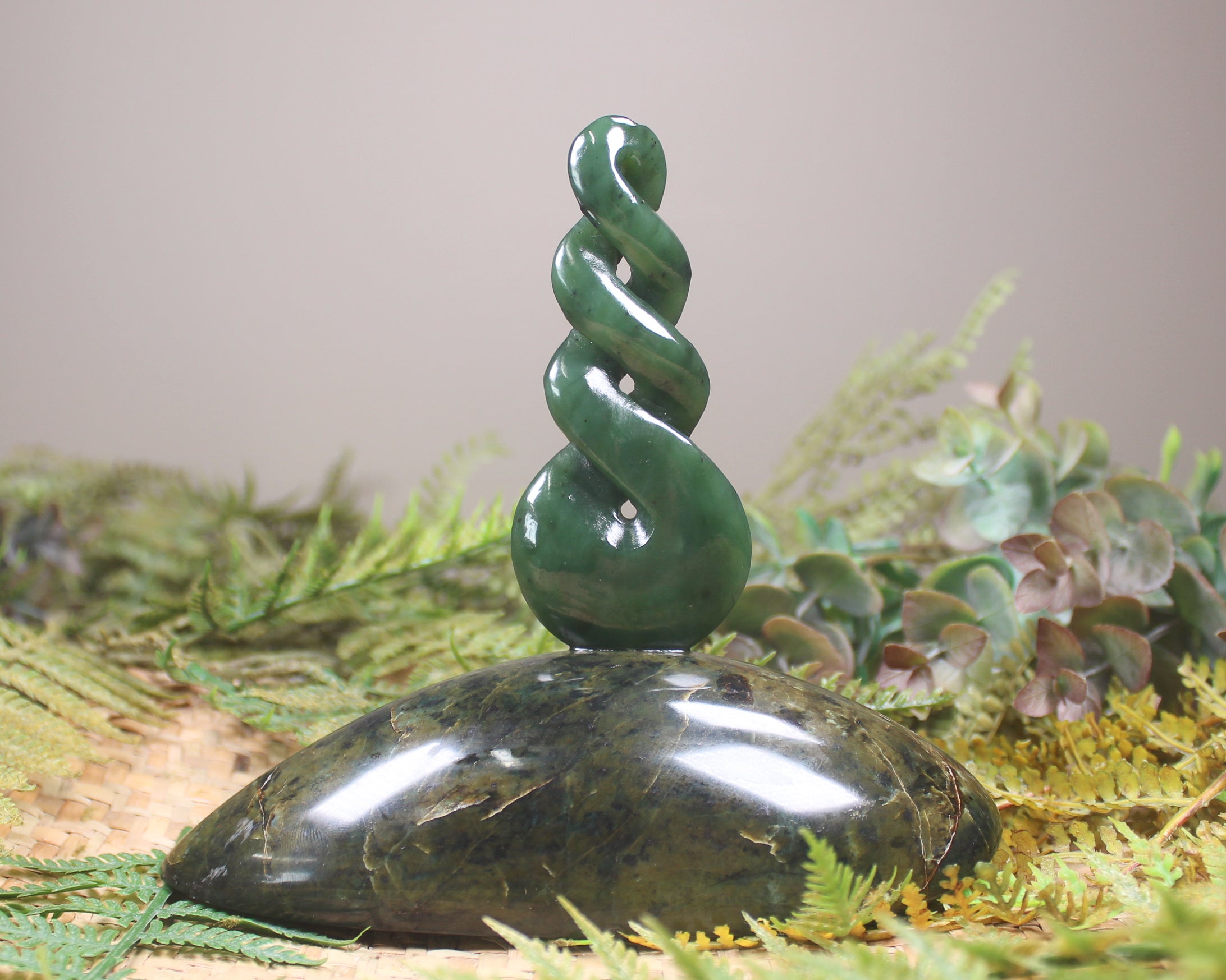 Twist Sculpture carved from Hapopo Pounamu - NZ Greenstone