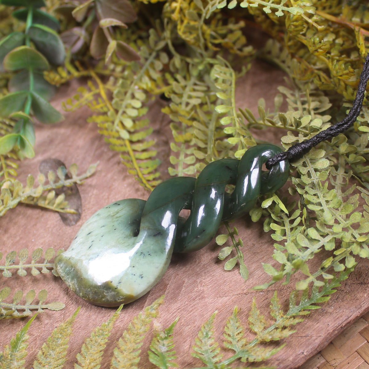 Twist carved from Kawakawa Pounamu - NZ Greenstone
