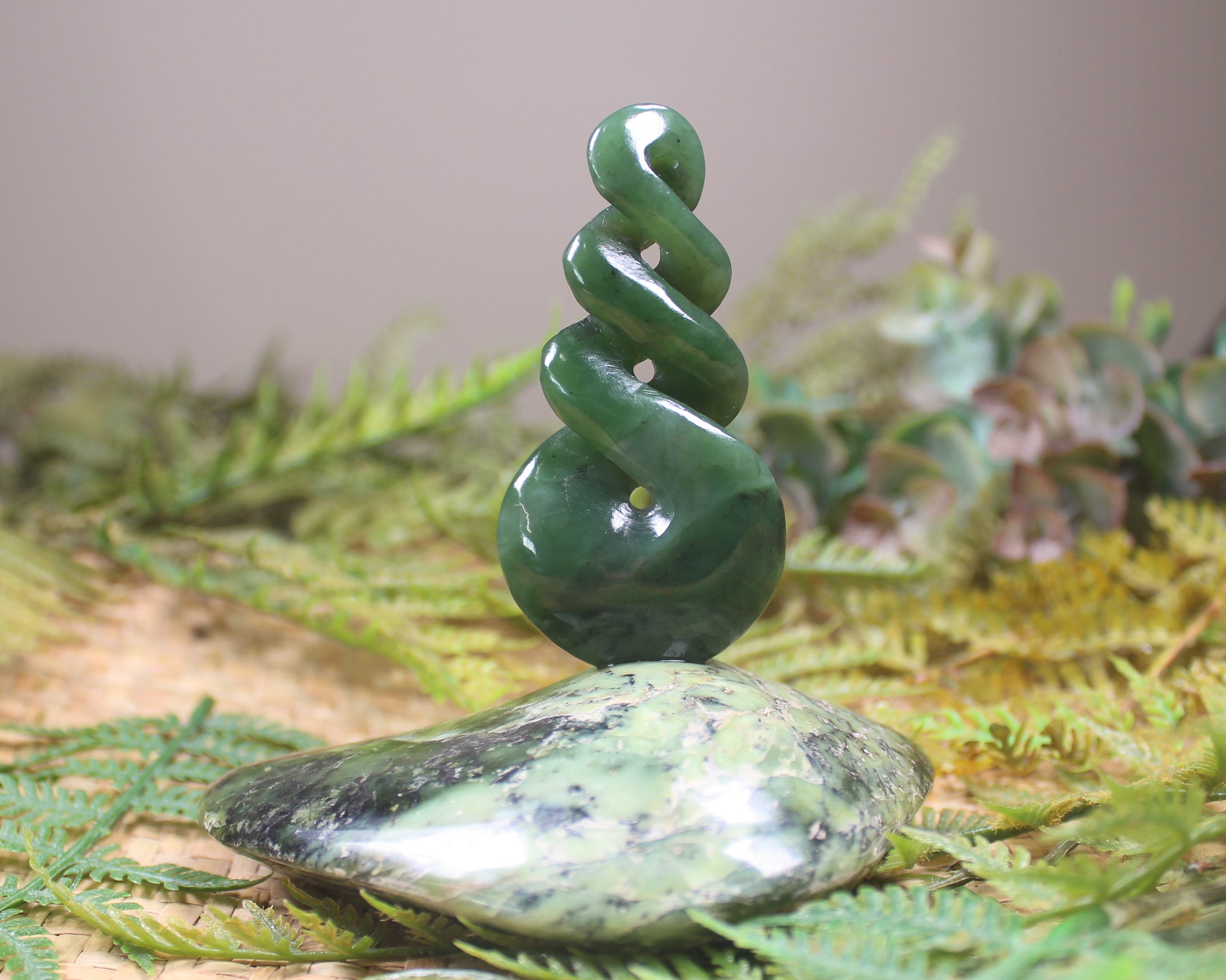 Twist Sculpture carved from Hapopo Pounamu - NZ Greenstone