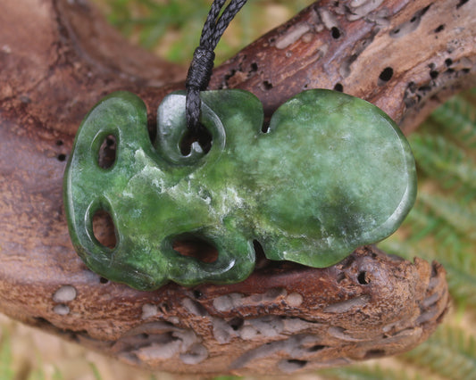 Kawakawa Pounamu Hei Tiki - NZ Greenstone