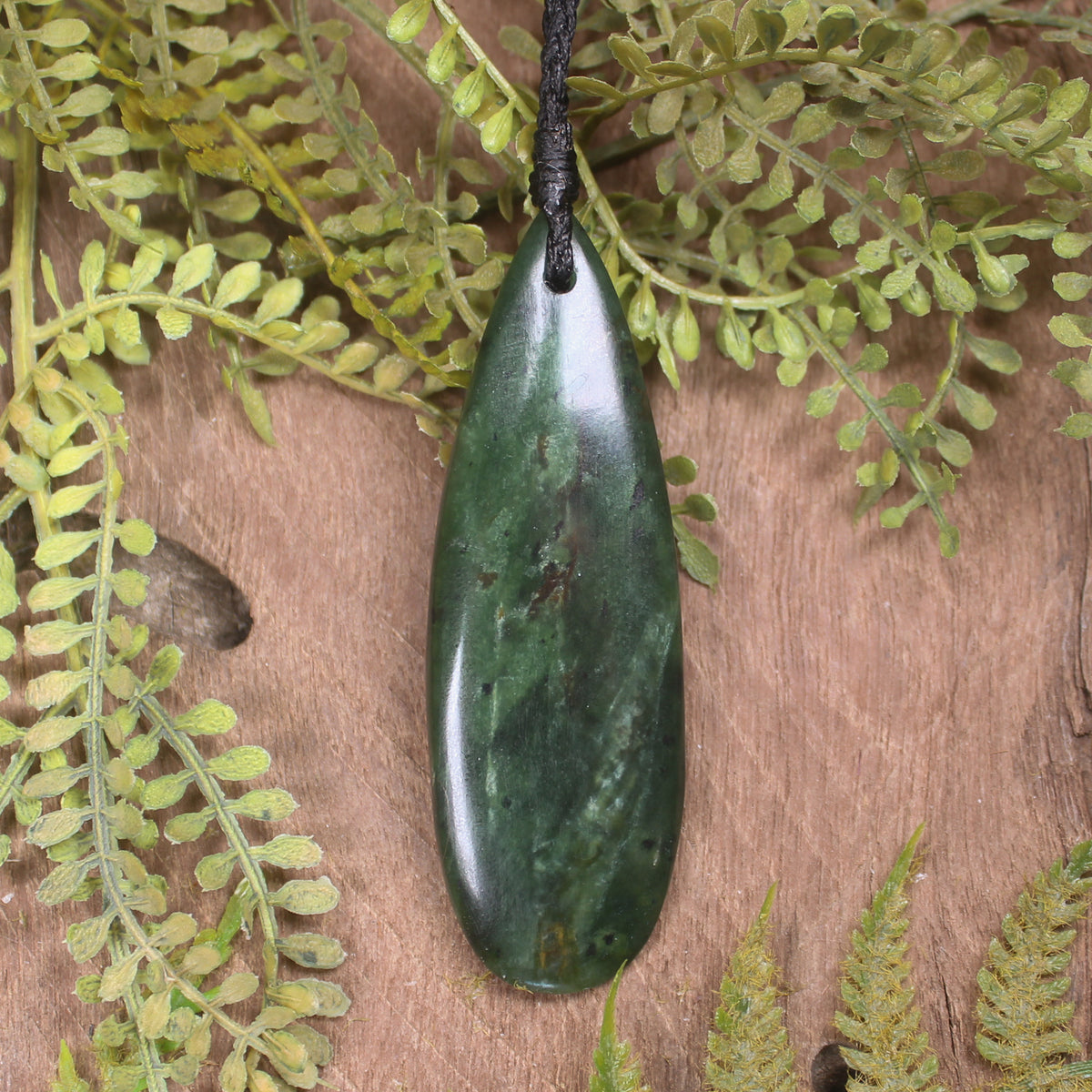 Kawakawa Pounamu Roimata Pendant - NZ Greenstone