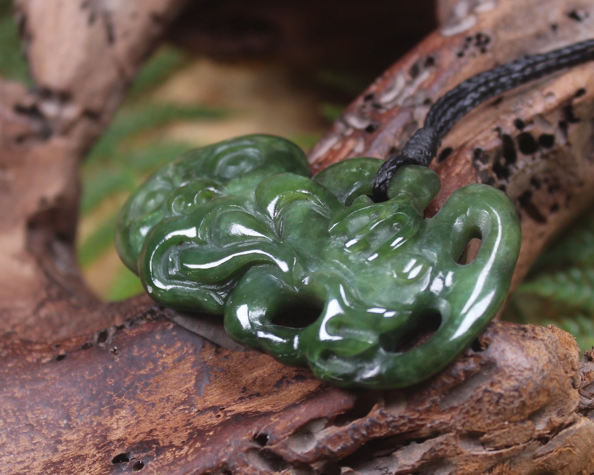 Kawakawa Pounamu Hei Tiki - NZ Greenstone