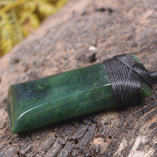 Kawakawa Pounamu Toki