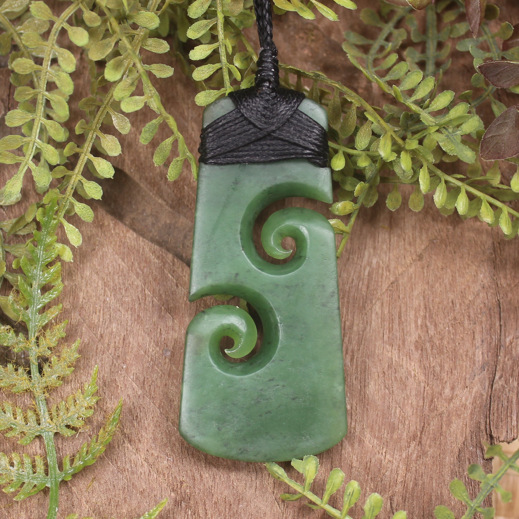 Hapopo Pounamu Toki with Koru - NZ Greenstone