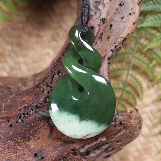 Twist carved from Rimu Pounamu - NZ Greenstone