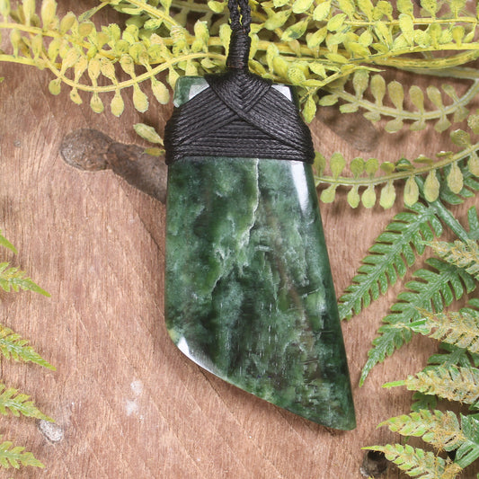 Flower Jade Pounamu Toki