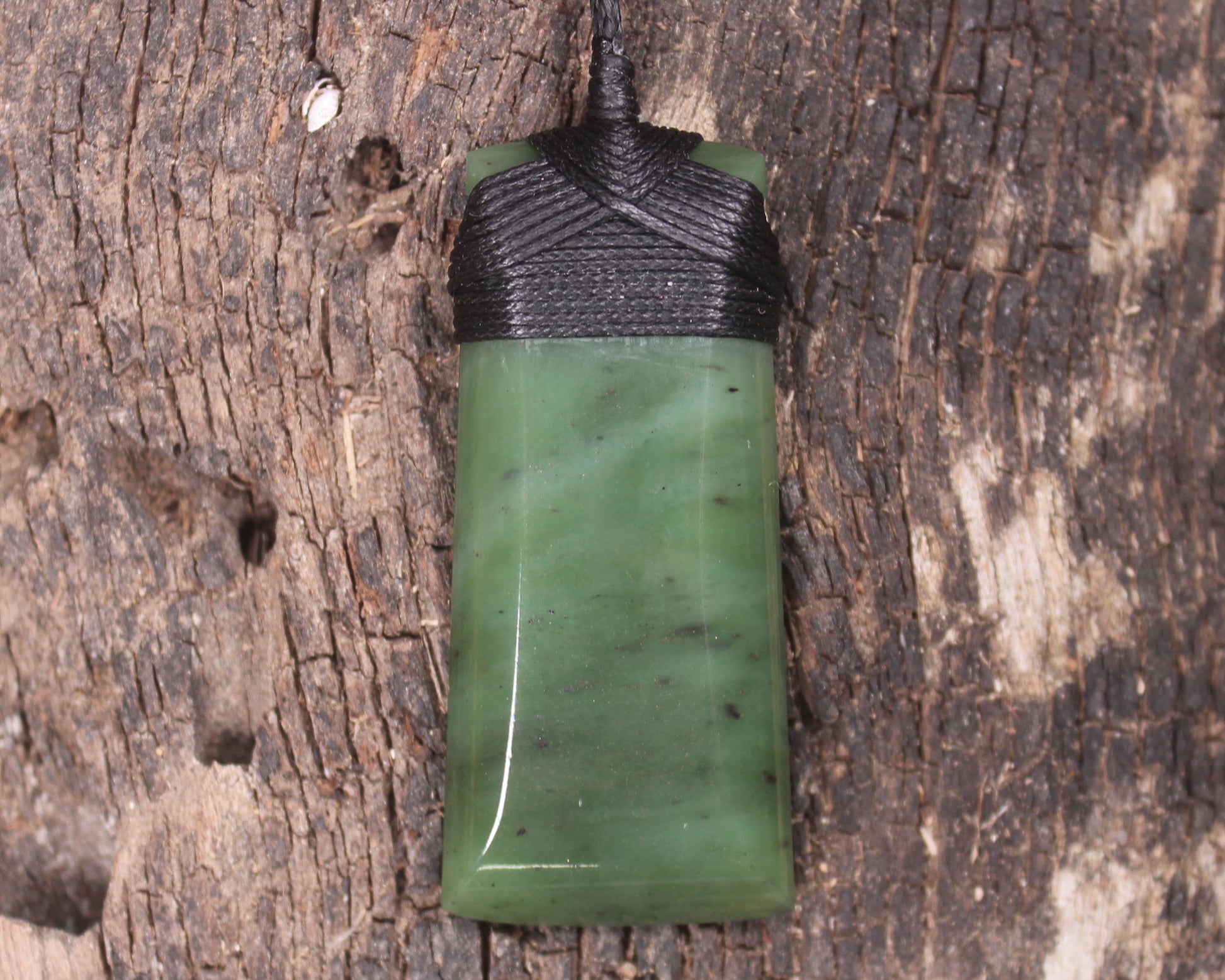Hapopo Pounamu Toki - NZ Greenstone