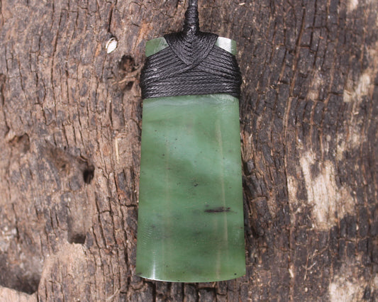 Hapopo Pounamu Toki - NZ Greenstone