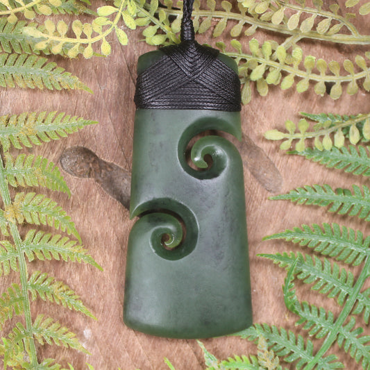 Hapopo Pounamu Toki with Koru