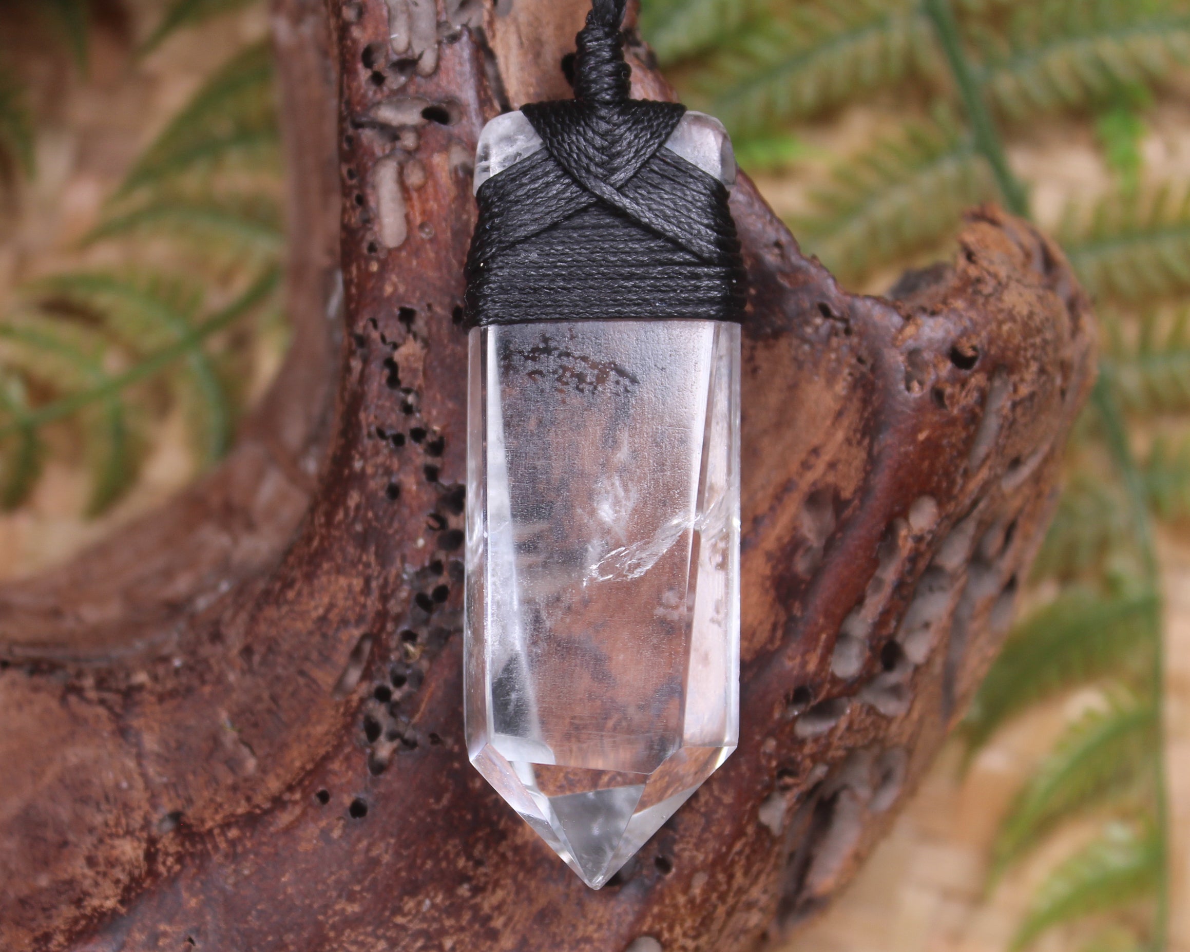 Clear Quartz Medium Point Pendant (BE464)