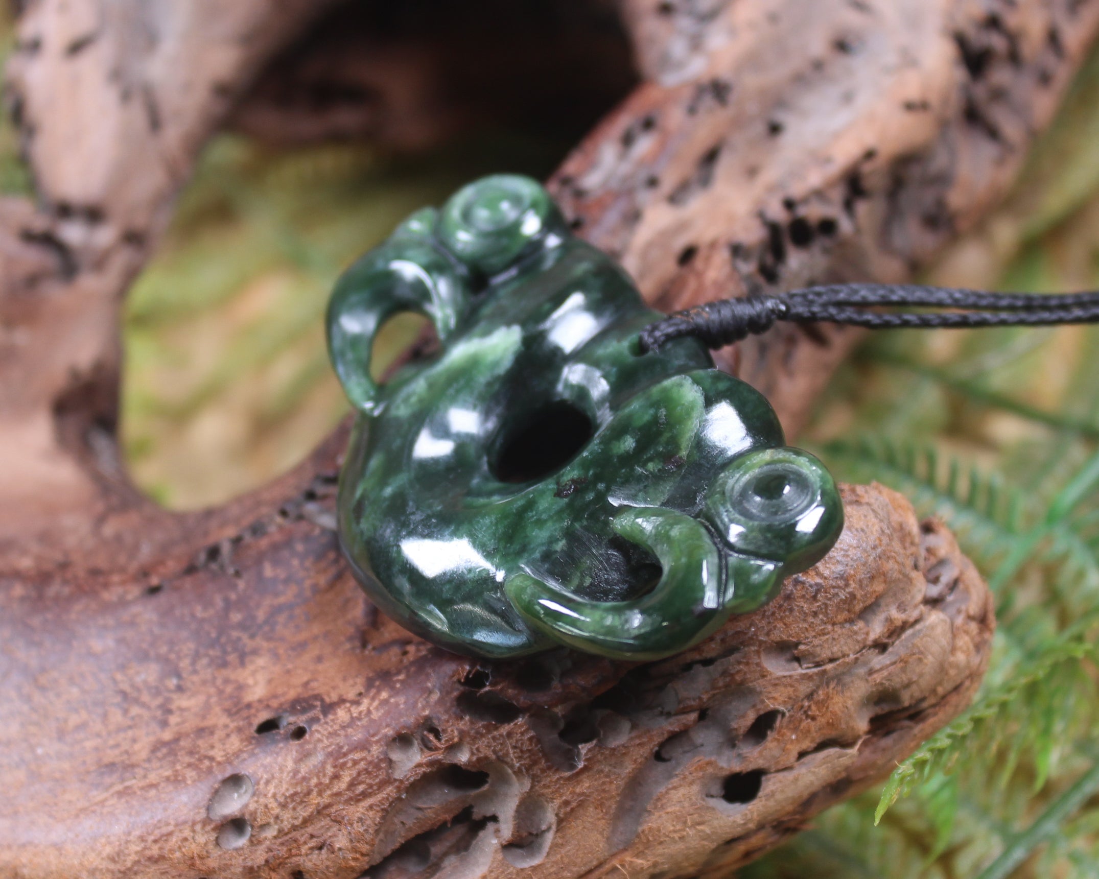 Pekapeka Pendant carved from Kawakawa Pounamu - NZ Greenstone