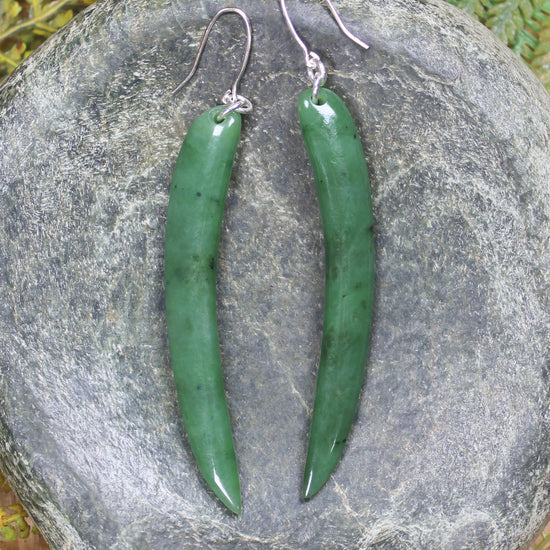 Huia Beak earrings carved from Hapopo Pounamu - NZ Greenstone