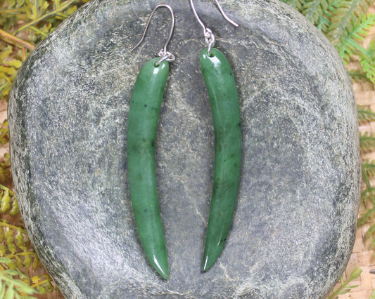 Huia Beak earrings carved from Hapopo Pounamu - NZ Greenstone