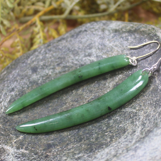 Huia Beak earrings carved from Hapopo Pounamu - NZ Greenstone