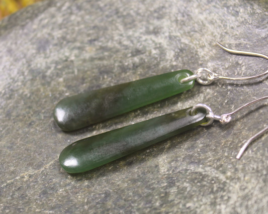 Roimata or Teardrop earrings carved from Kawakawa Pounamu - NZ Greenstone