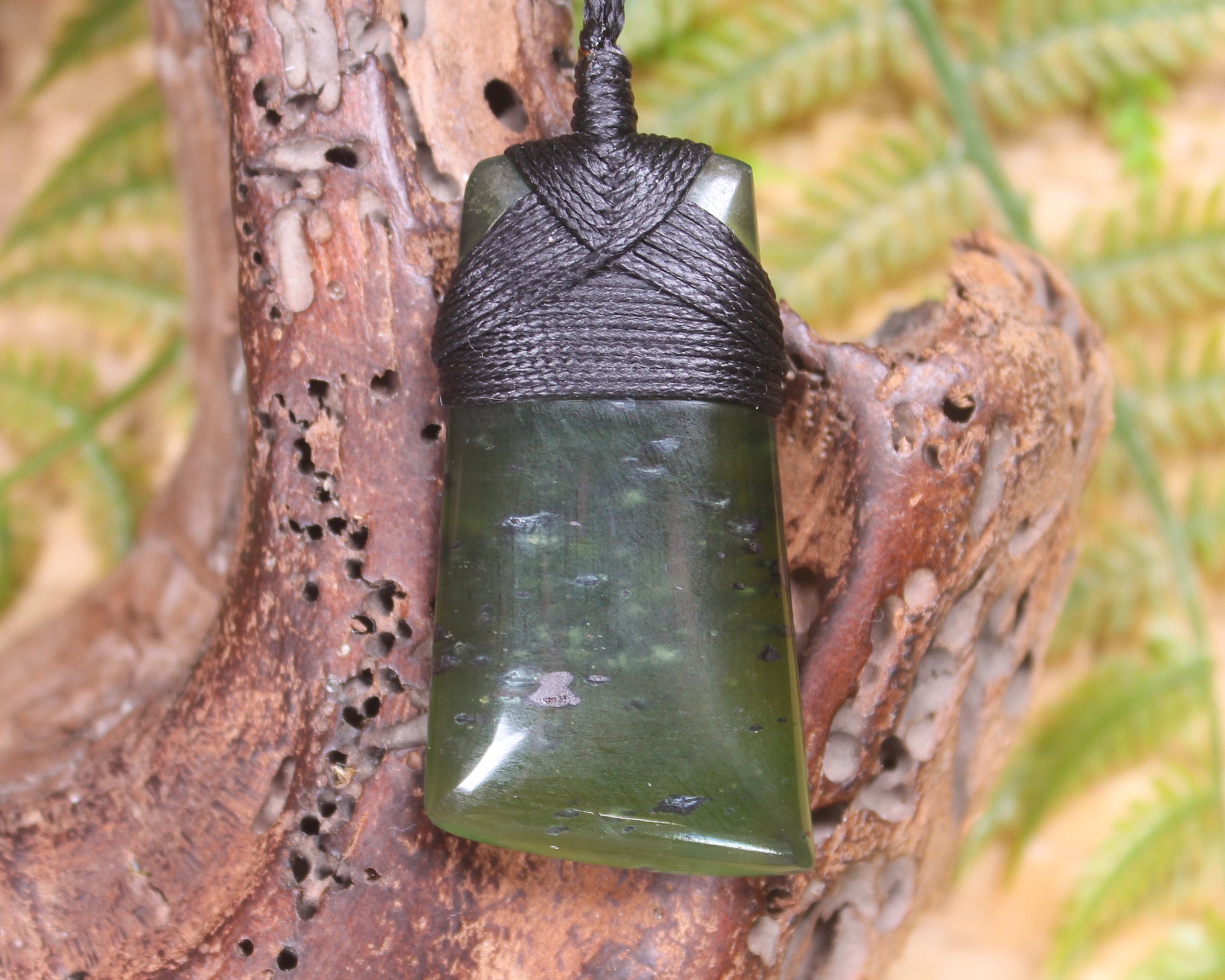 Toki or Adze Pendant carved from Tangiwai Pounamu - NZ Greenstone