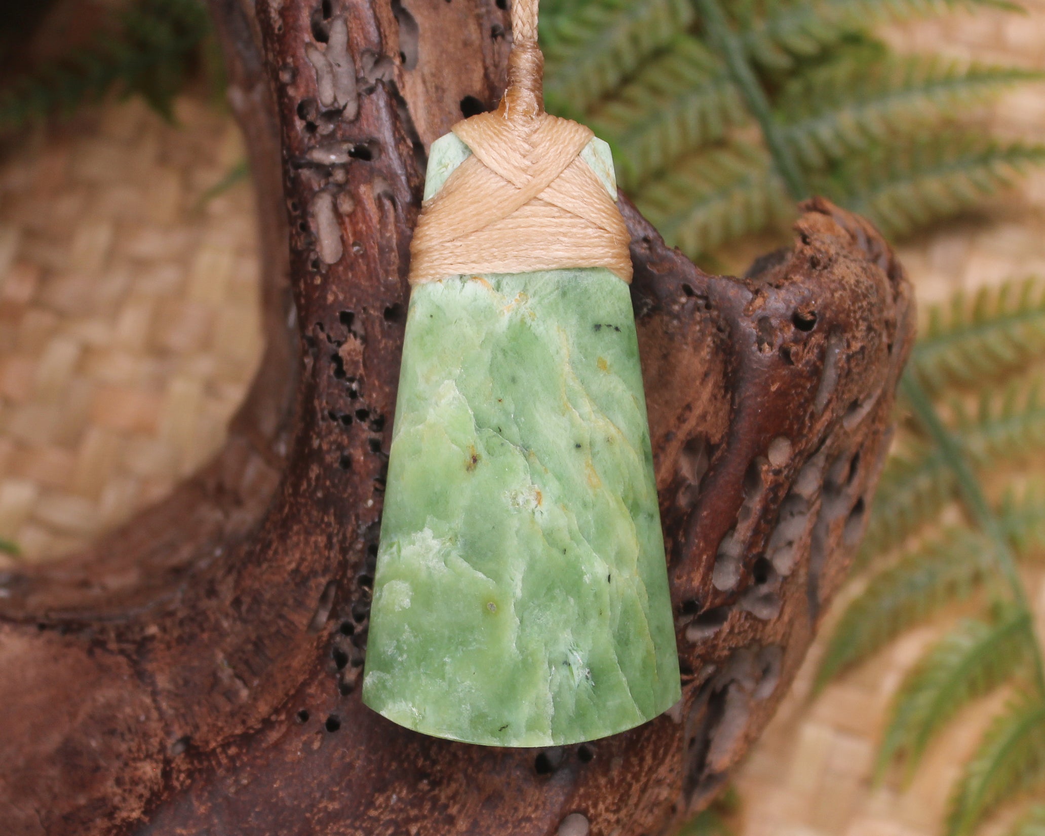 Toki or Adze Pendant carved from Flower Jade Pounamu - NZ Greenstone