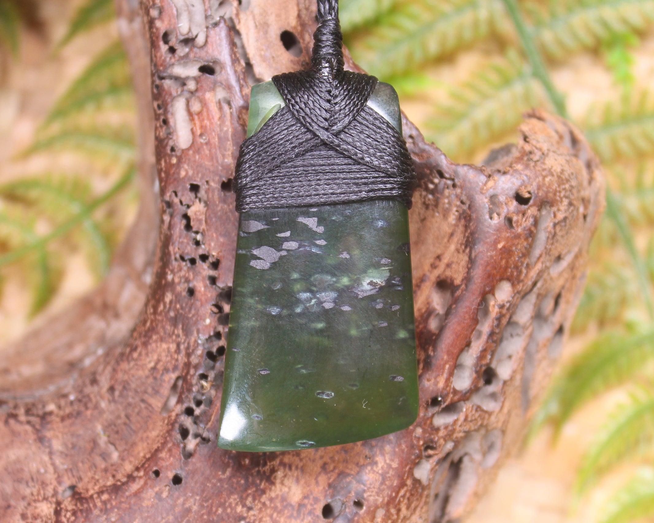 Toki or Adze Pendant carved from Tangiwai Pounamu - NZ Greenstone