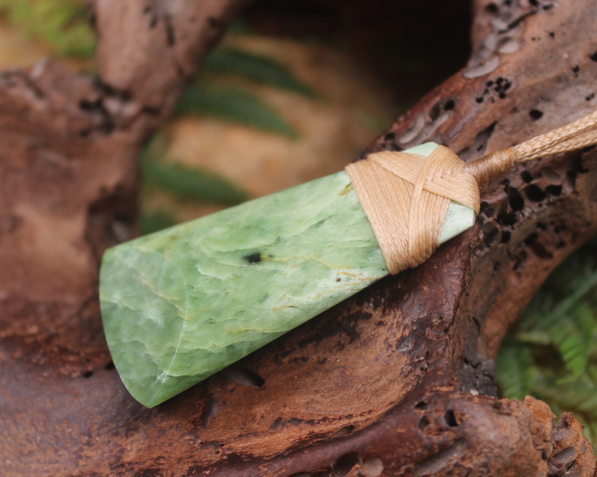 Toki or Adze Pendant carved from Flower Jade Pounamu - NZ Greenstone