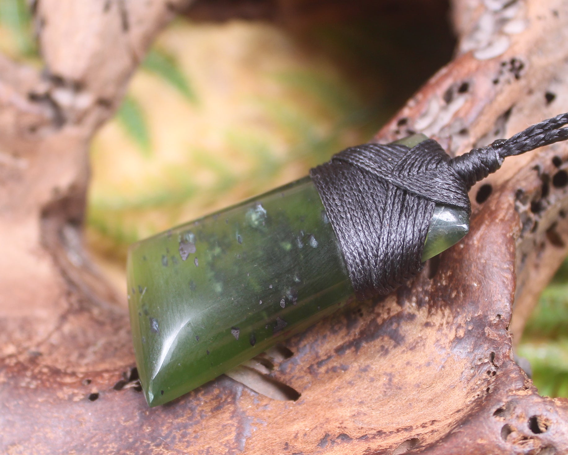 Toki or Adze Pendant carved from Tangiwai Pounamu - NZ Greenstone