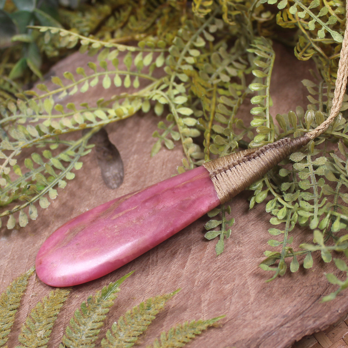 Rhodonite Roimata pendant