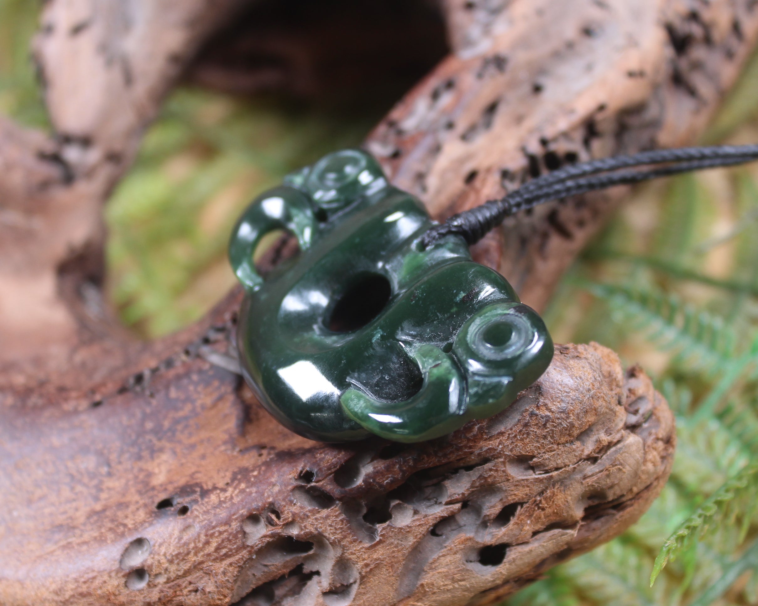 Pekapeka Pendant carved from Kawakawa Pounamu - NZ Greenstone