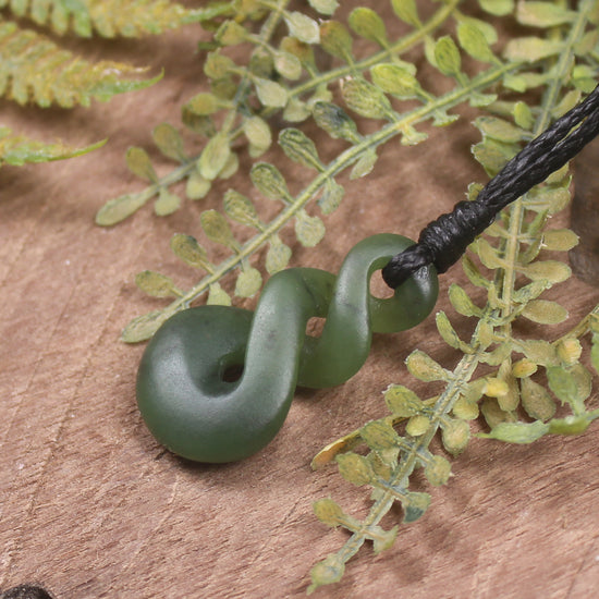 Twist or Pikorua carved from Hapopo Pounamu - NZ Greenstone