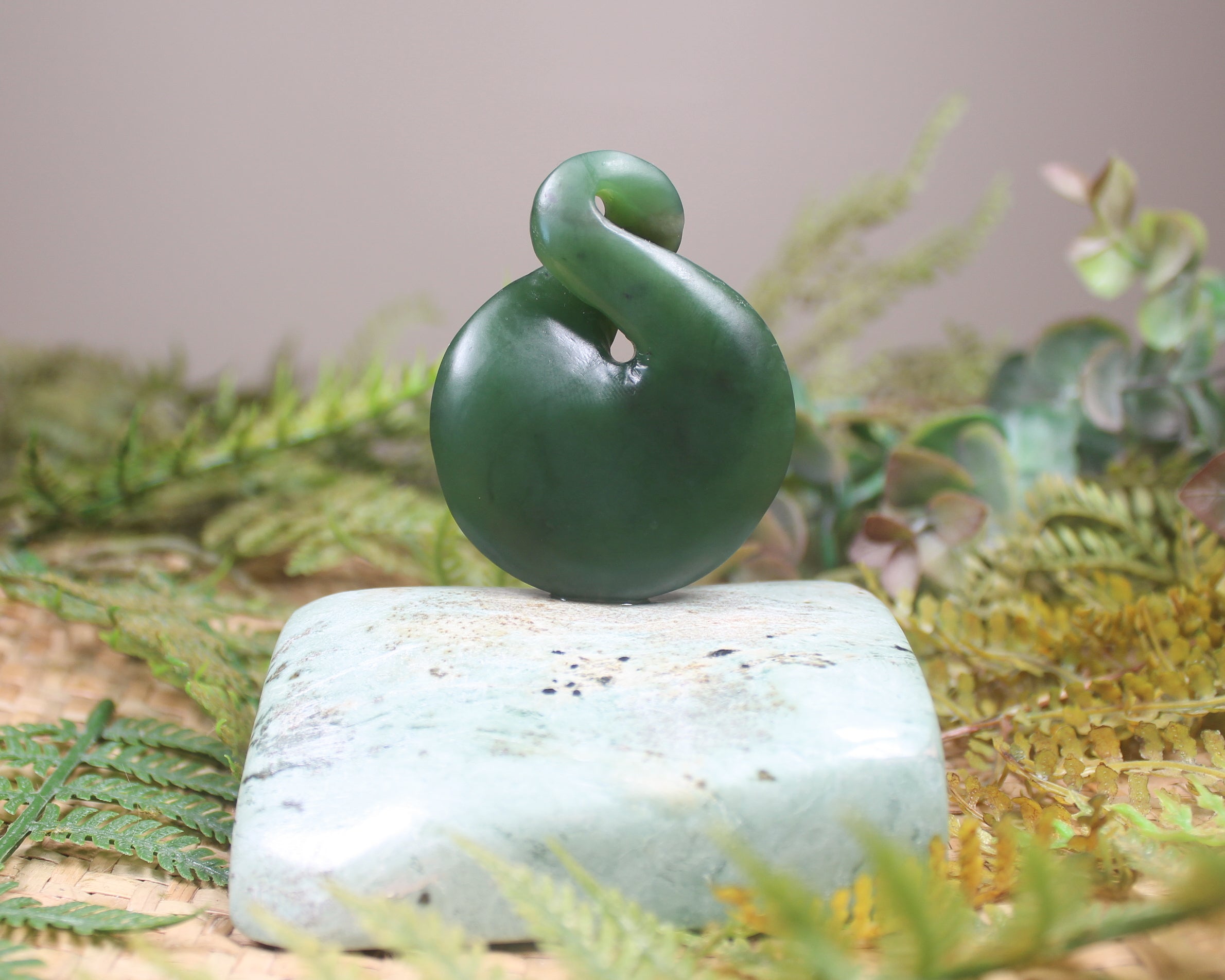 Twist Sculpture carved from Hapopo Pounamu - NZ Greenstone