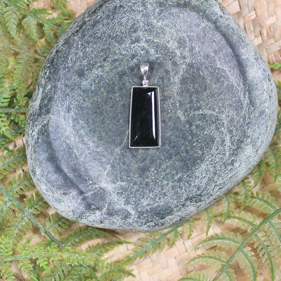 Kawakawa Pounamu pendant set in Sterling Silver - NZ Greenstone