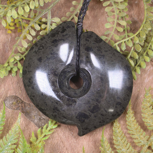 Serpentine Hei Matau pendant  - NZ Greenstone