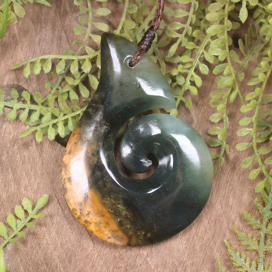 Flower Jade Hei Matau pendant  - NZ Greenstone