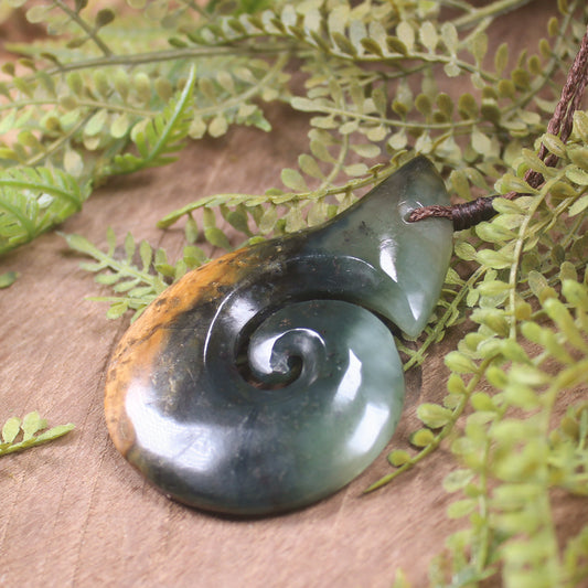 Flower Jade Hei Matau pendant  - NZ Greenstone