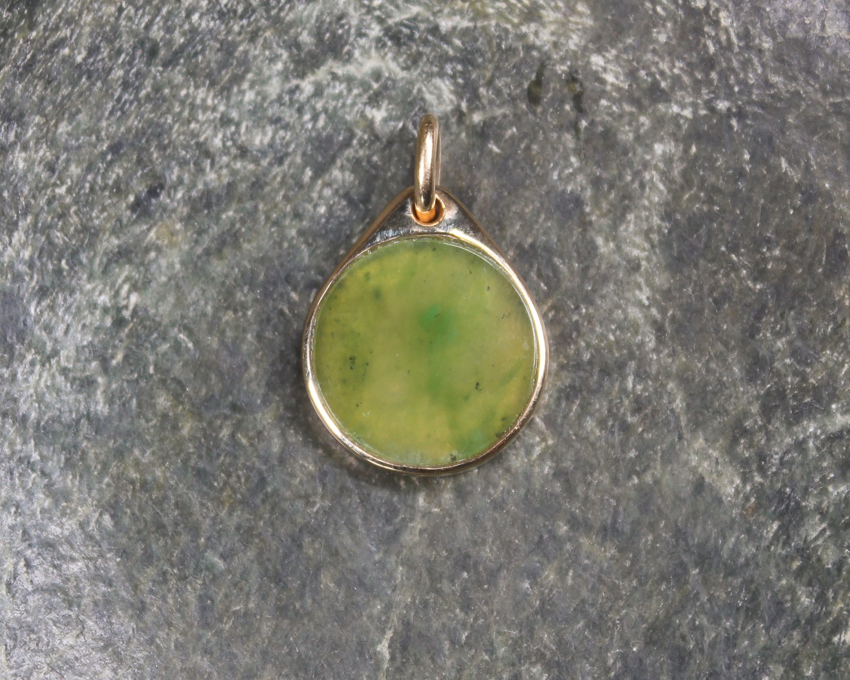 Hapopo Pounamu pendant with a gold setting - NZ Greenstone