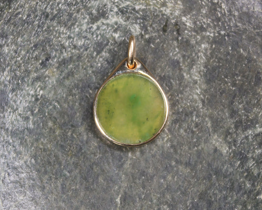 Hapopo Pounamu pendant with a gold setting - NZ Greenstone