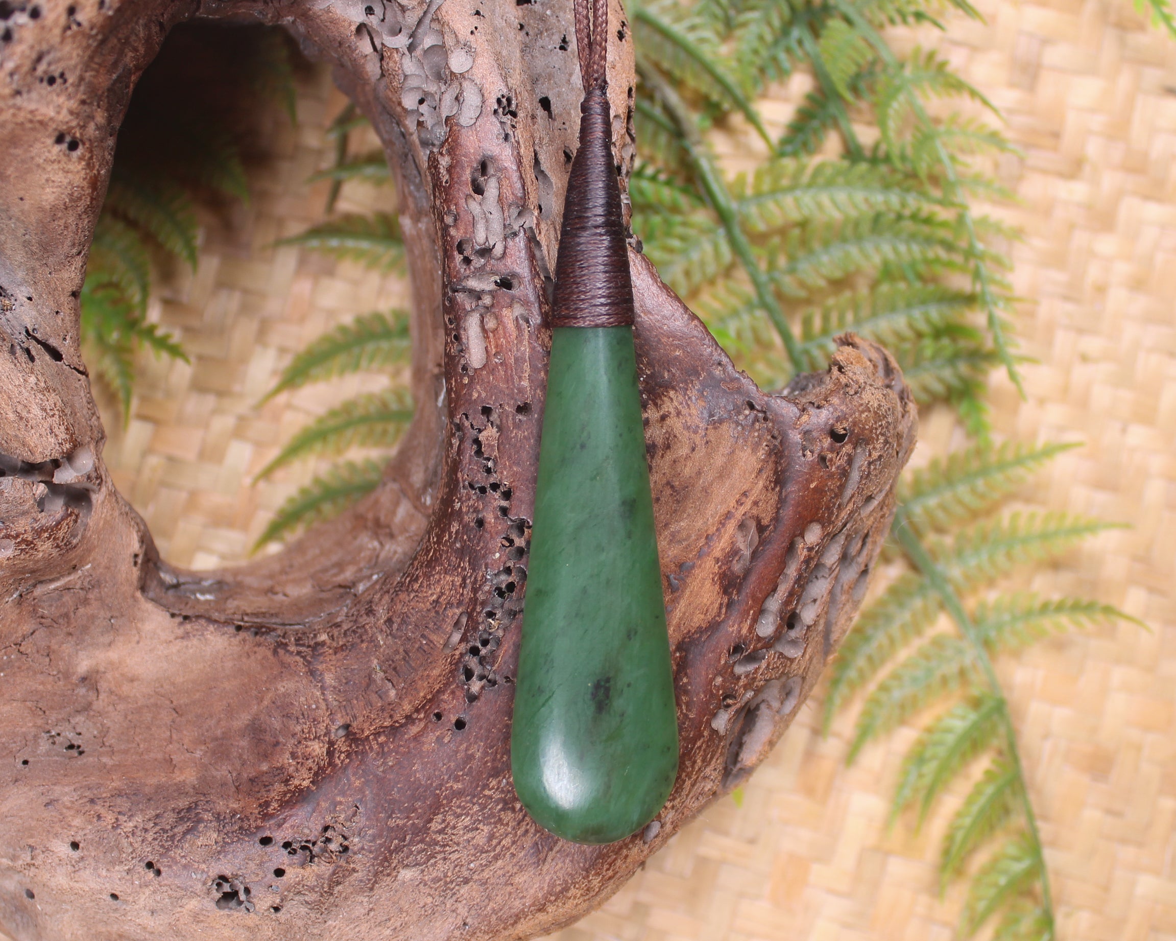 Kawakawa Pounamu Roimata Pendant - NZ Greenstone