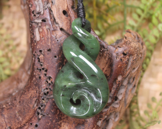 Hapopo Pounamu Koru Twist pendant - NZ Greenstone