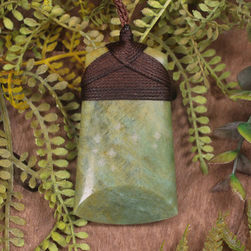 Flower Jade Pounamu Toki pendant - NZ Greenstone