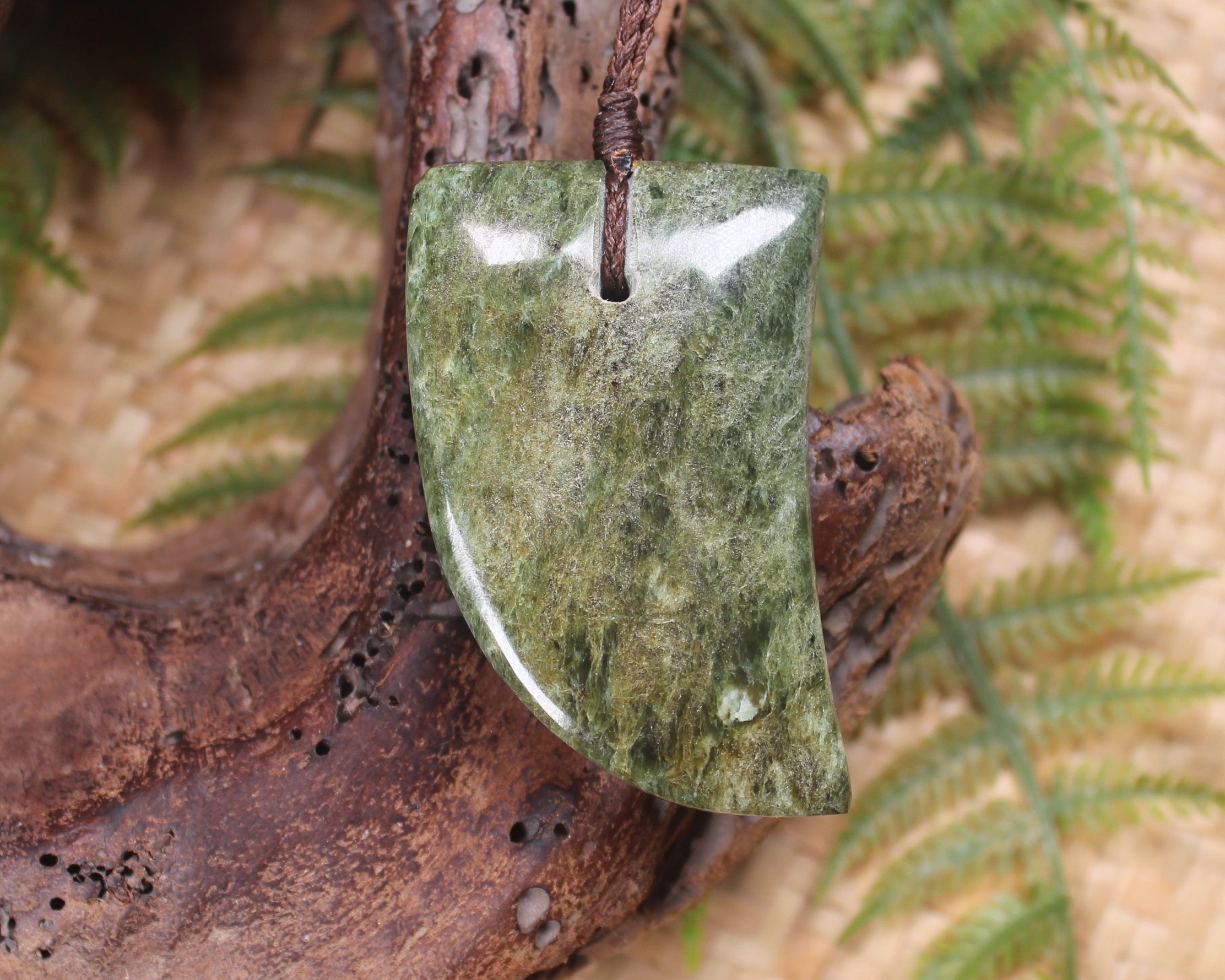 Taniwha Tooth or Niho carved from Kawakawa Pounamu - NZ Greenstone