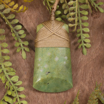 Flower Jade Pounamu Toki pendant - NZ Greenstone