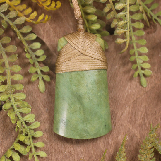 Flower Jade Pounamu Toki pendant - NZ Greenstone