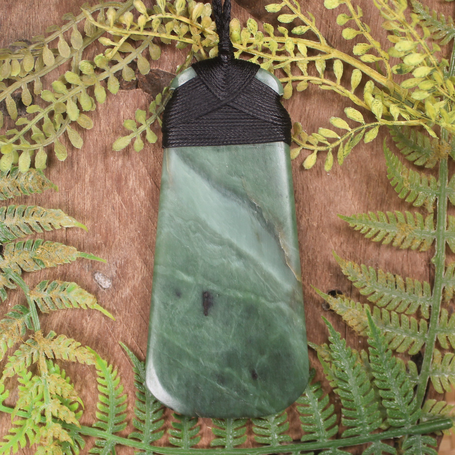 Hapopo Pounamu Toki - NZ Greenstone