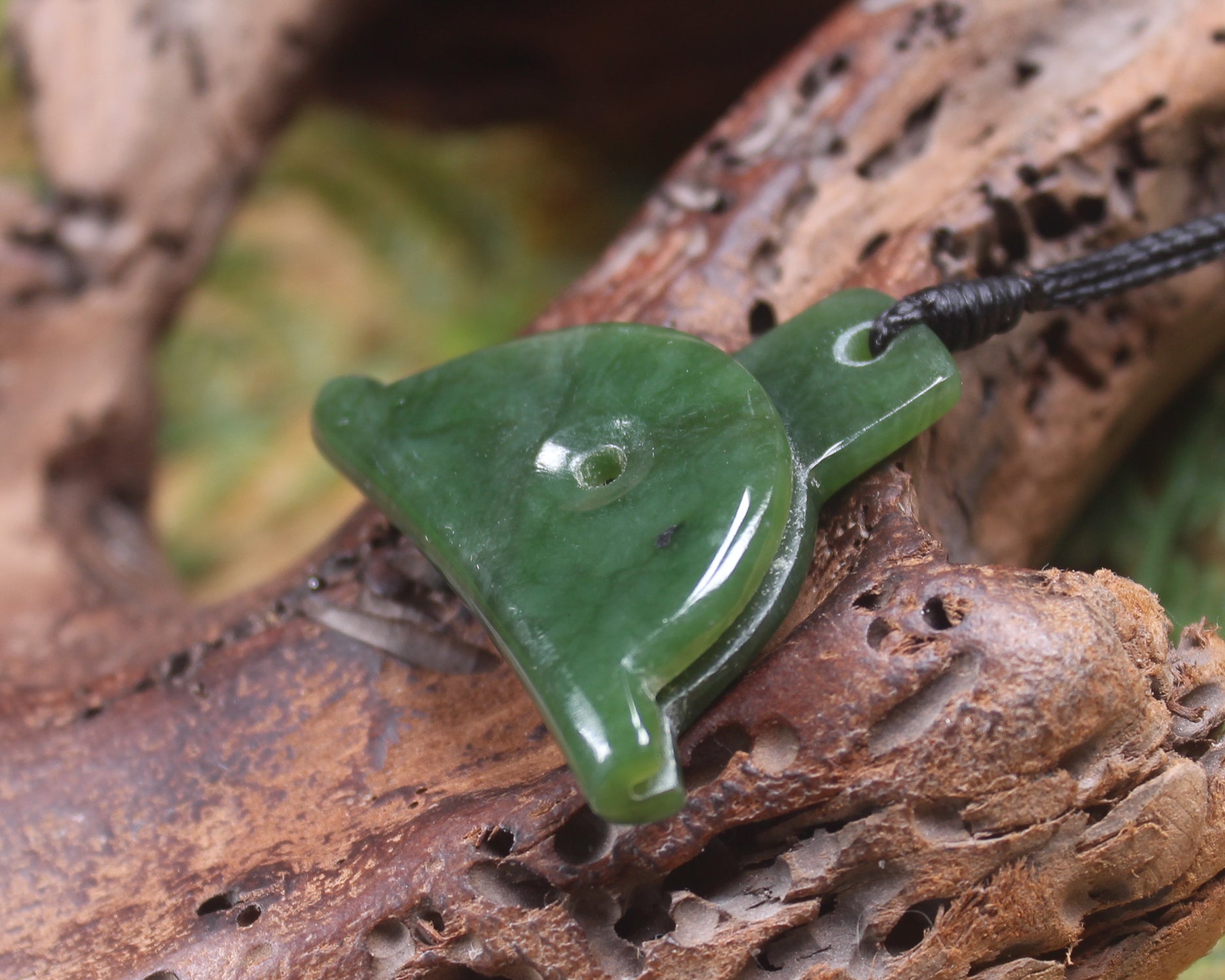 Dog Whistle carved from Kawakawa Pounamu - NZ Greenstone