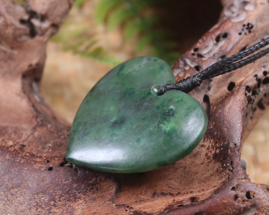 Heart carved from Kawakawa Pounamu - NZ Greenstone