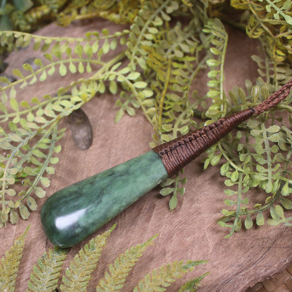 Kawakawa Pounamu Toki - NZ Greenstone