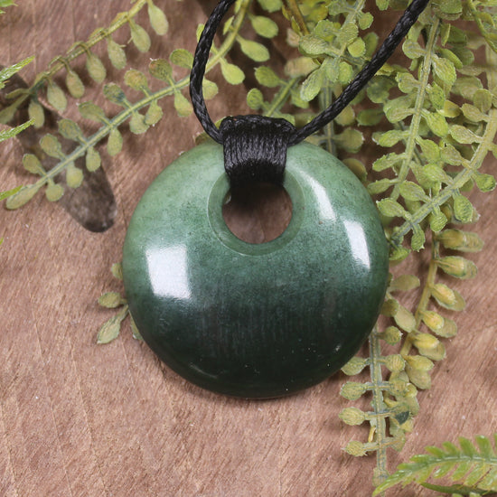 Kawakawa Pounamu Porowhita with Koru