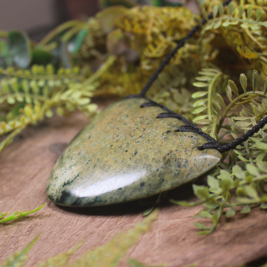 NZ Greenstone Large Kōuma Breastplate Pendant Raukaraka Pounamu