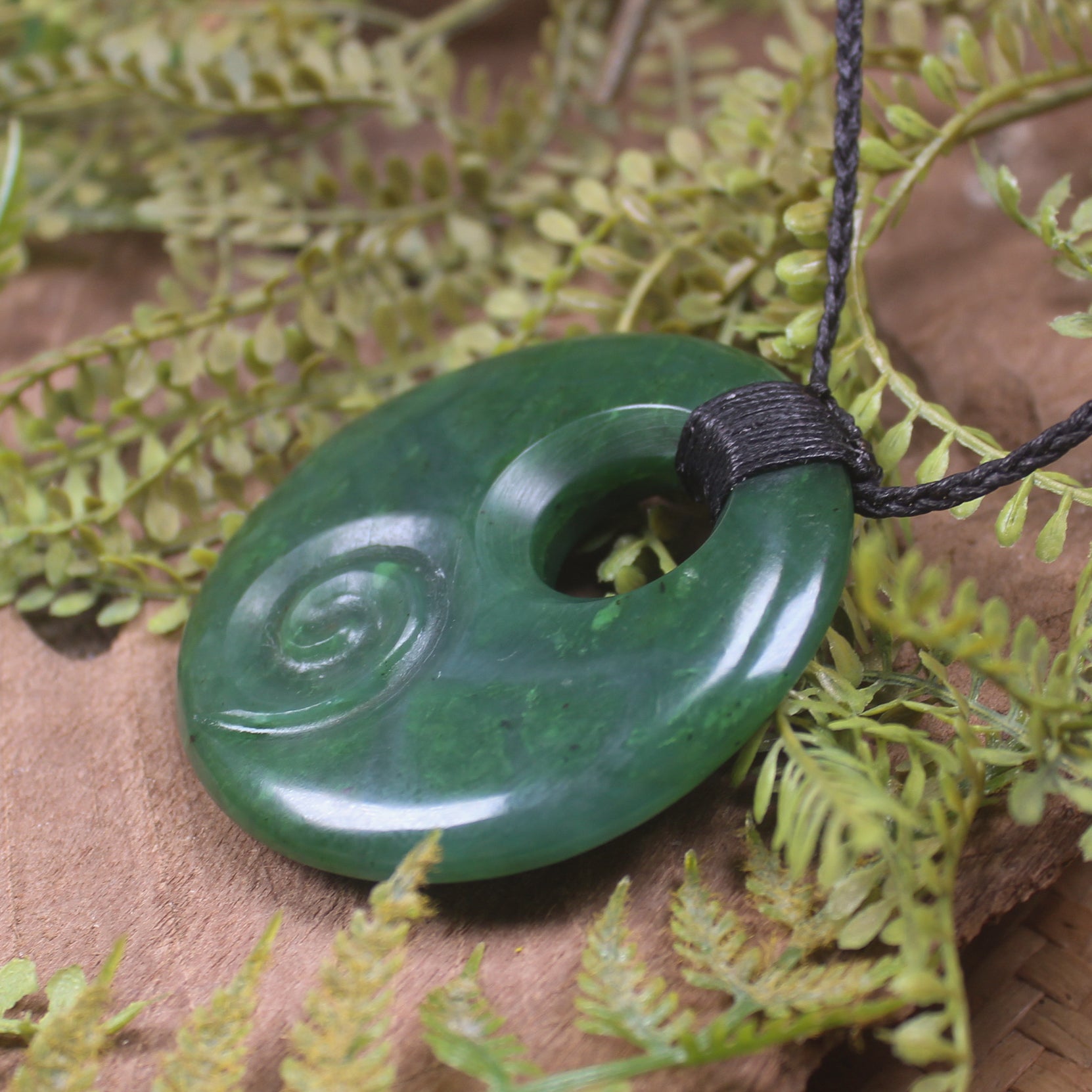 Hapopo Pounamu Porowhita with Koru